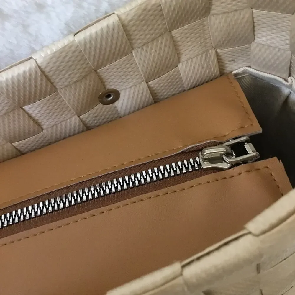 Beige Handwoven Crossbody Shoulder Bag - Picture 3 of 16